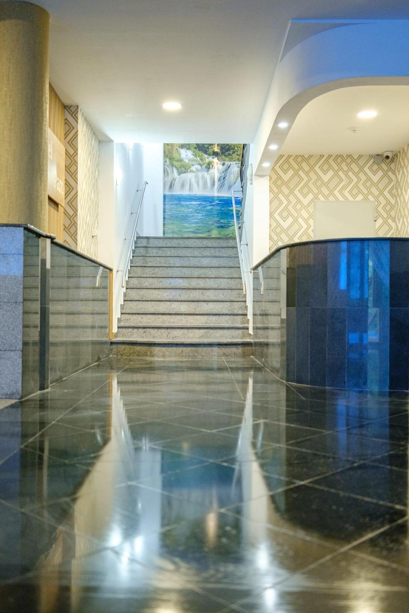 Hotel Parc Geoagiu Băi Buitenkant foto